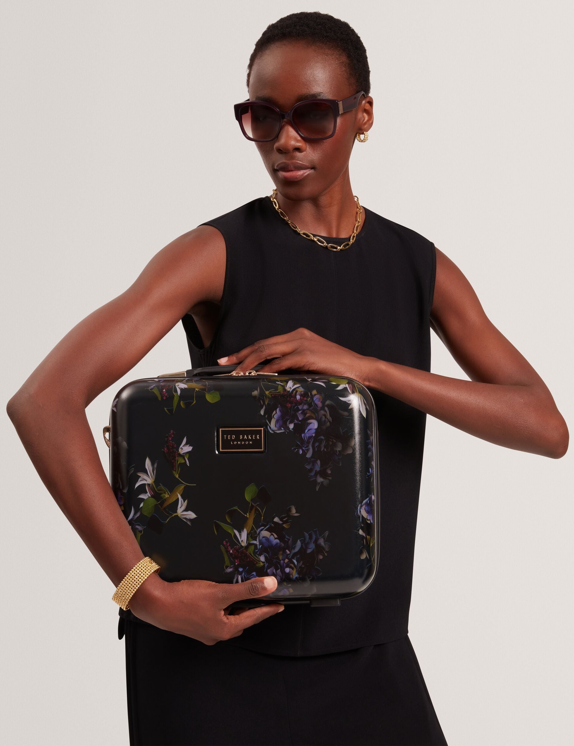 TED BAKER 花柄　キャリーケース Amazon.com | Ted Baker Women's Hardside Lightweight Spinner