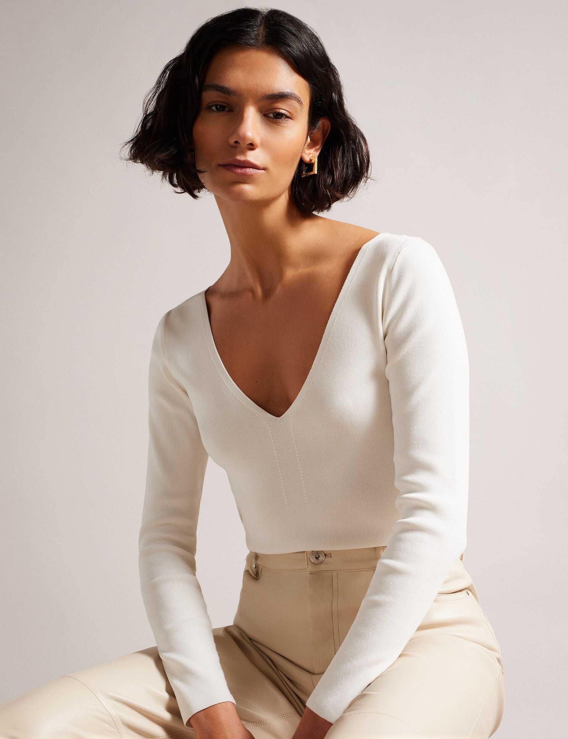 Ivory Fitted V-neck Long Sleeve Knit Top | Cileste | Ted Baker US