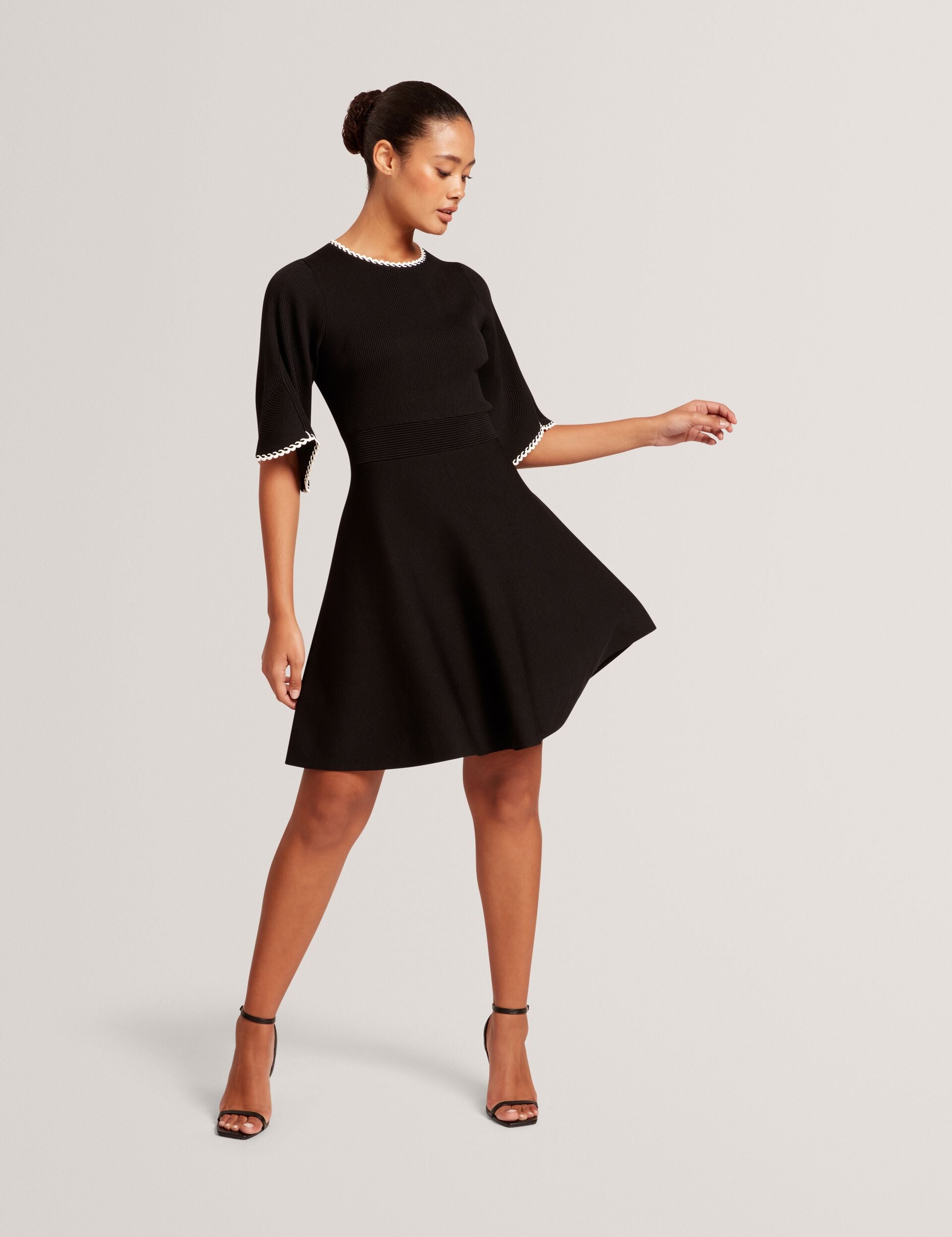Short Sleeve CREW Neck MINI Dress