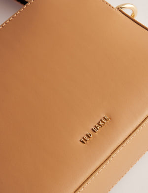 DARCELO | TAUPE