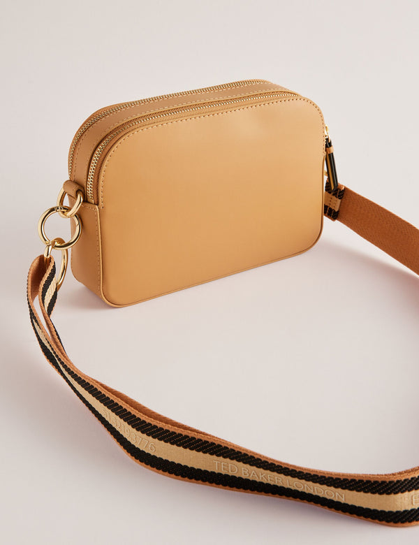 DARCELO | TAUPE