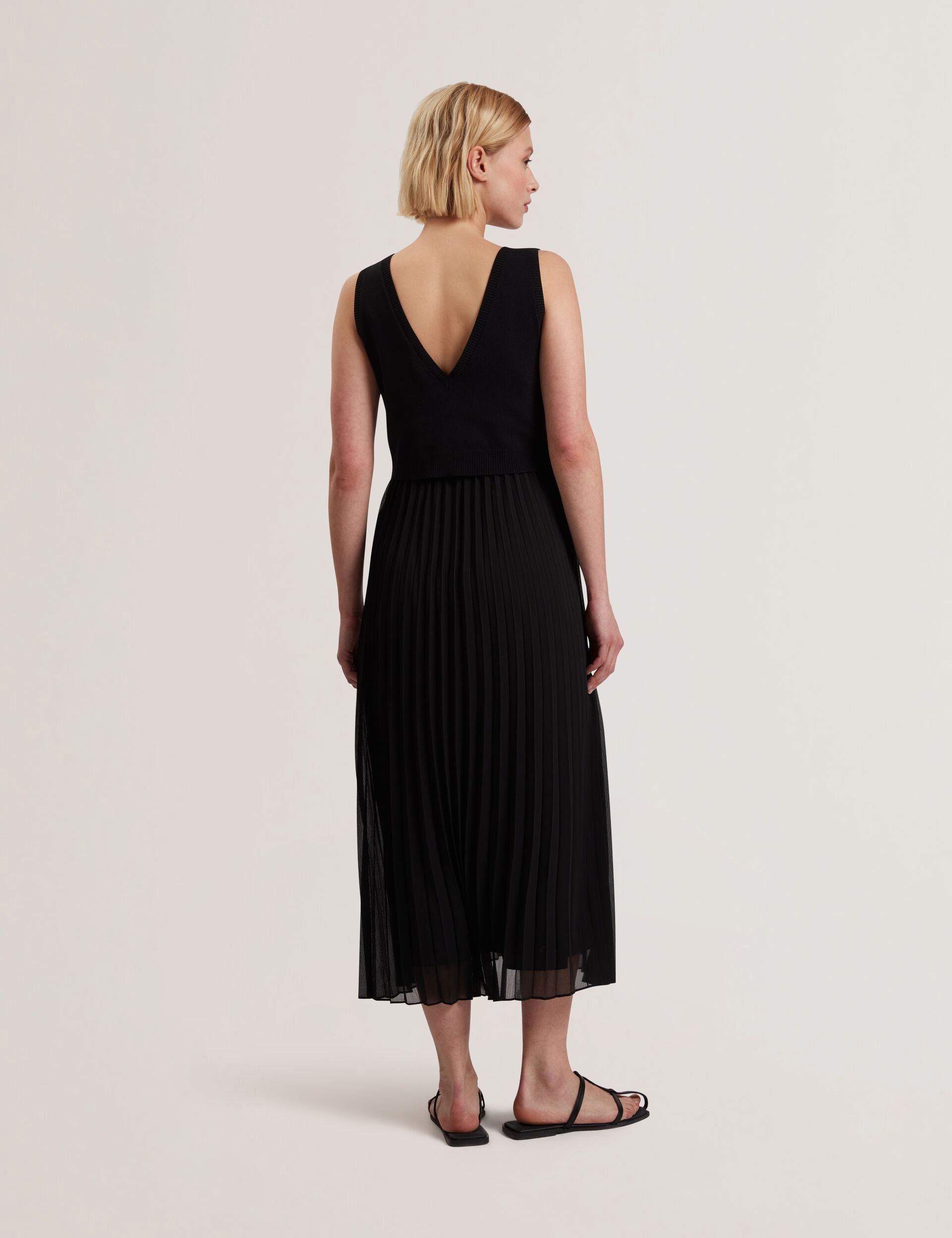Black Pleated Midi Dress With Removable Knit Tank | Larnahh