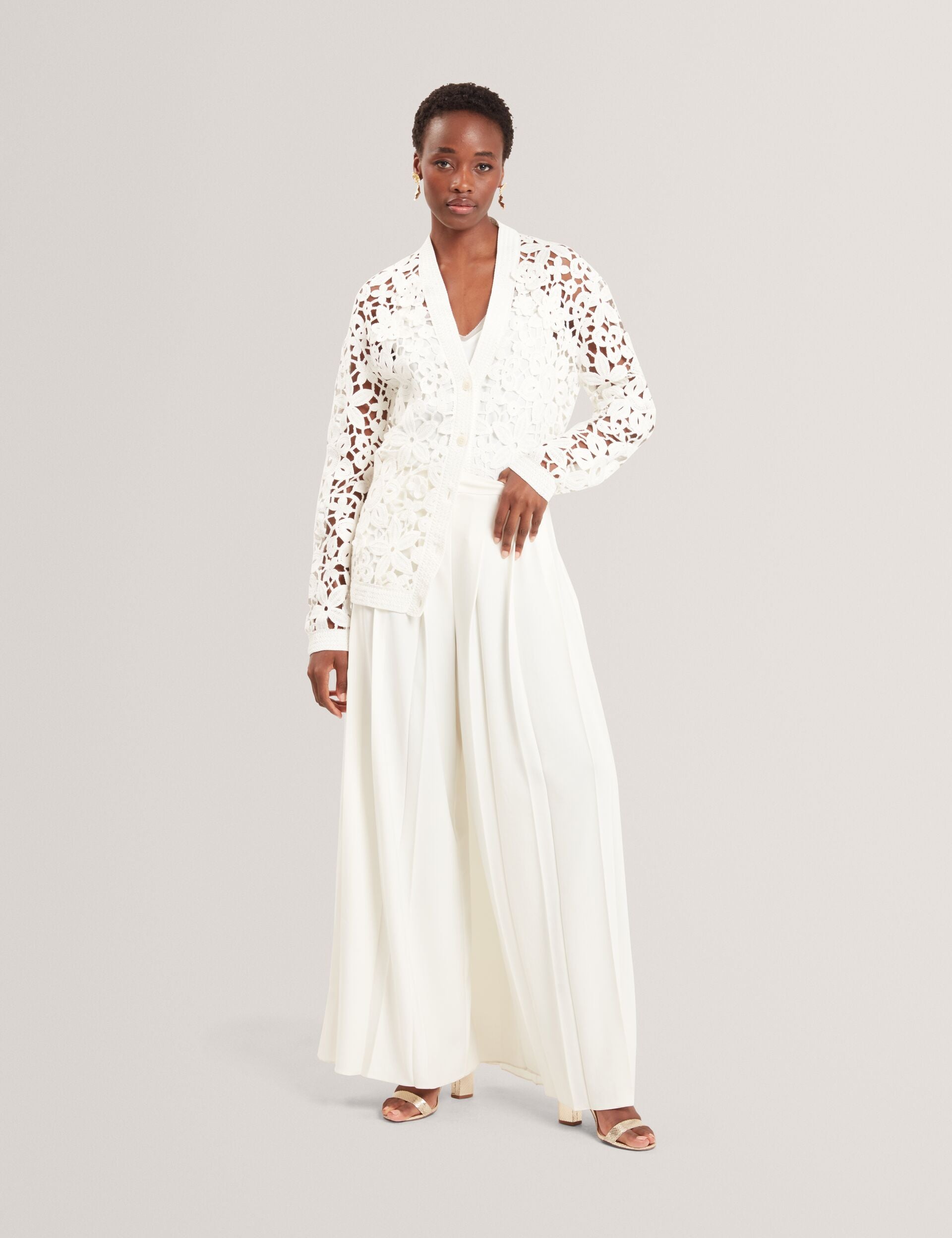 TED BAKER LONDON  ロング丈　カーディガン　ホワイト　3 TED BAKER - TED BAKER LONDON ロング丈 カーディガン ホワイト 3の