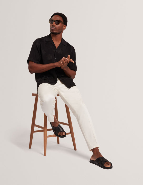 THOVAN | BLACK