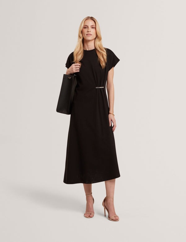 HESSIE | NOIR