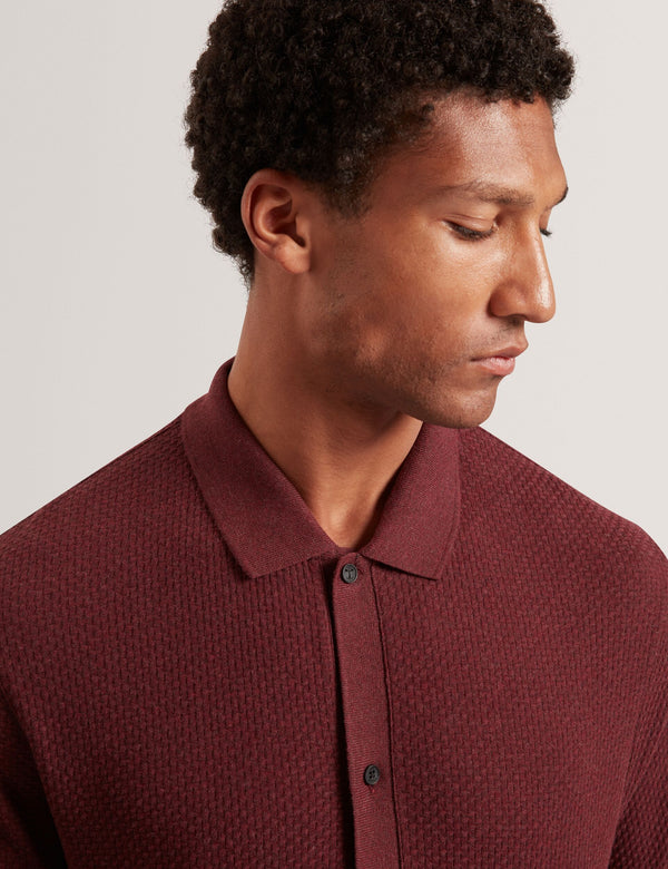 CONNYR | MAROON
