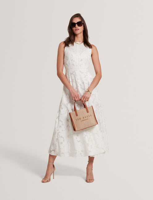 LEESAA | BLANC