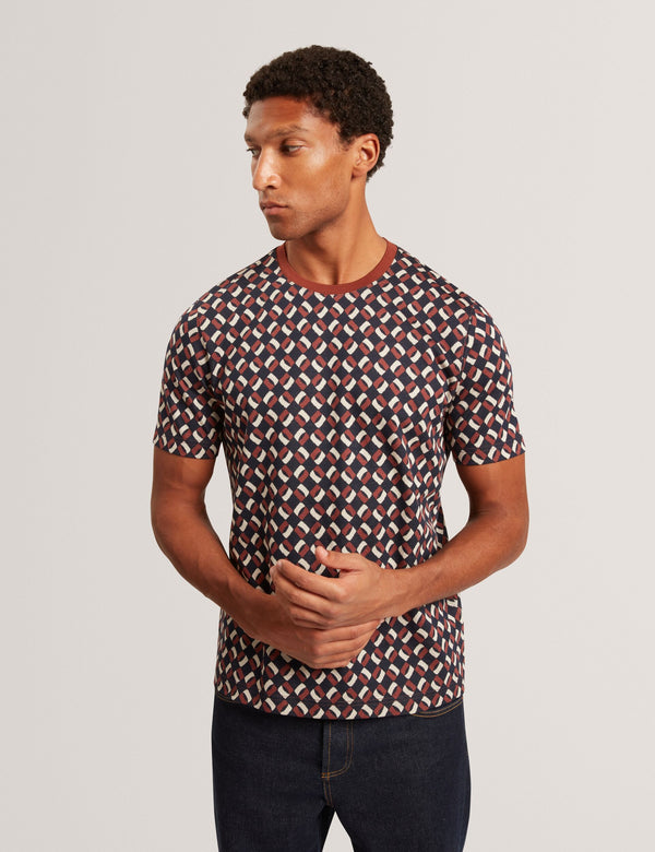 NEERISS | MAROON