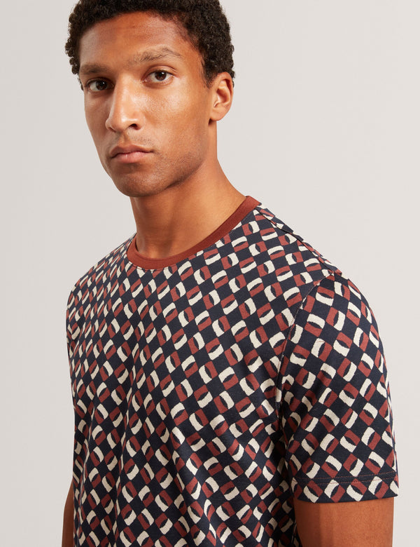 NEERISS | MAROON