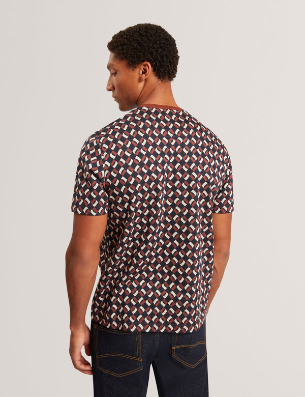 NEERISS | MAROON