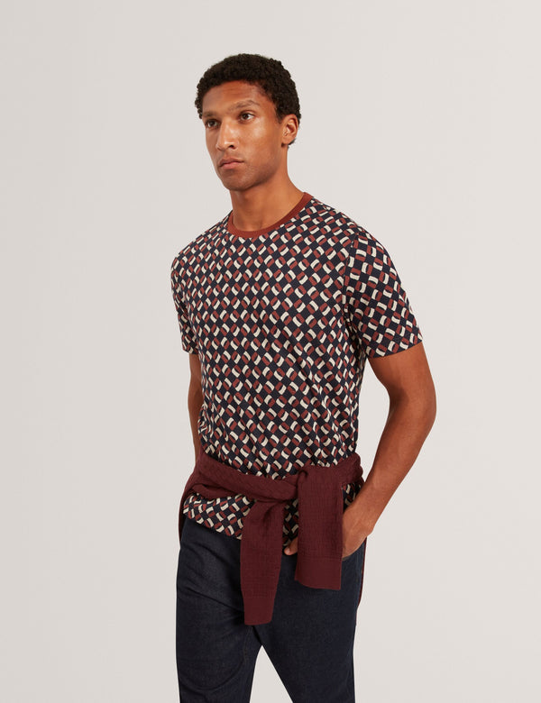 NEERISS | MAROON