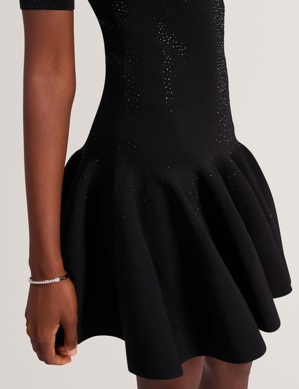 STELLEA | NOIR