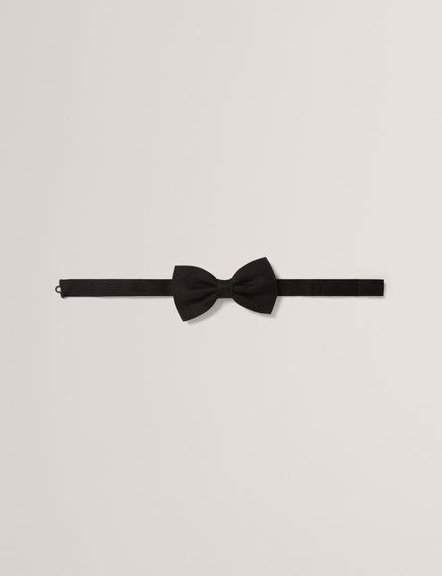 HEARNEE | BLACK