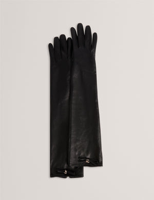 CLAU | BLACK