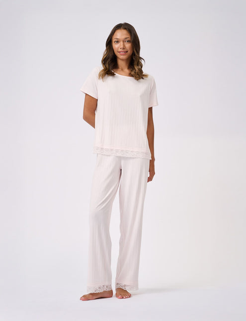 BETTY | SHRINKING VIOLET