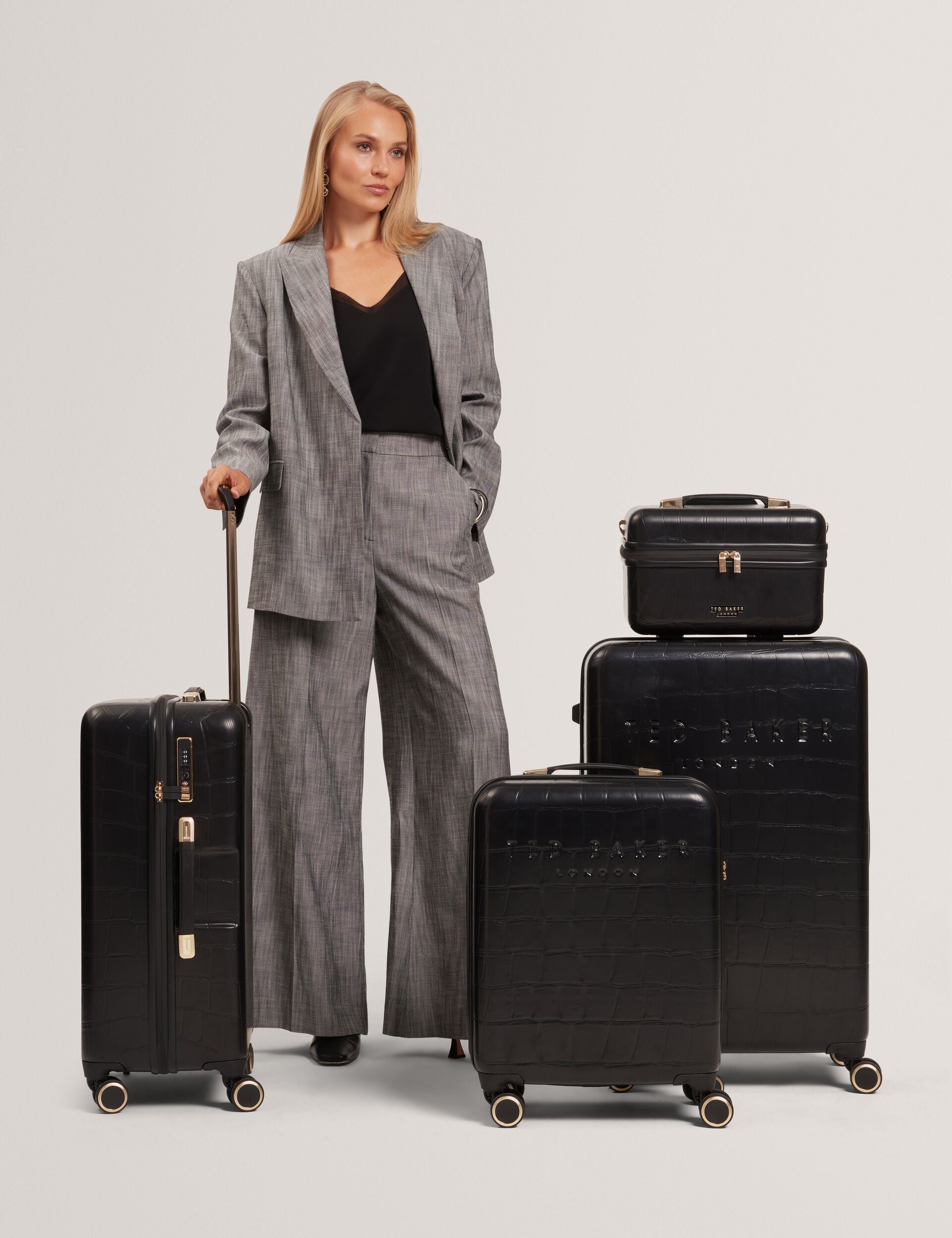 Croc Texture Icon Vanity Travel Case | Icon-blkv | Ted Baker IE