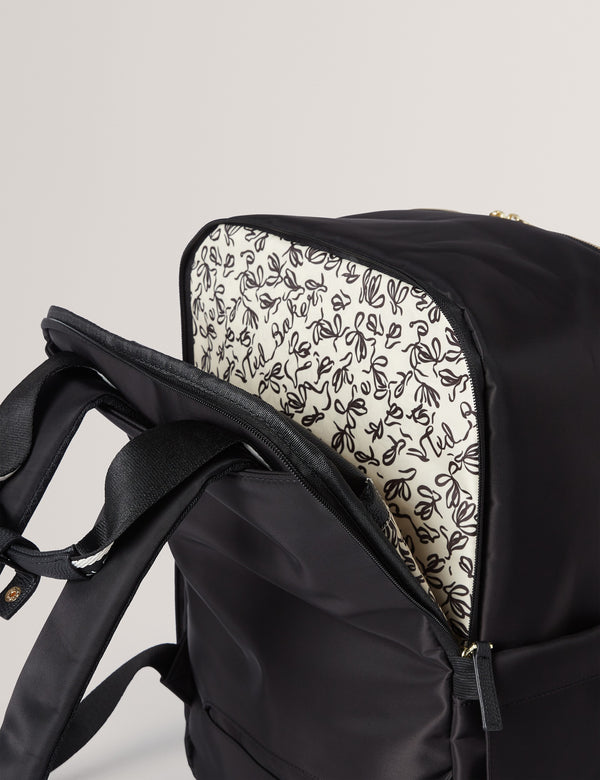 ICONTRAVELB | BLACK