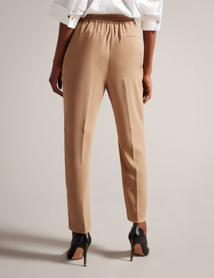 LAURAI | CAMEL