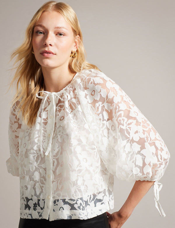 GILLOU | WHITE