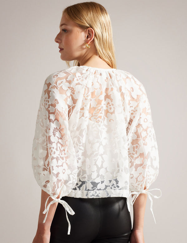 GILLOU | WHITE