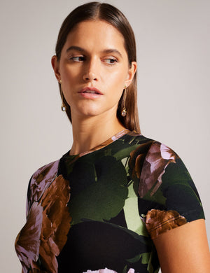 PRINTED FITTED TEE | BLACK