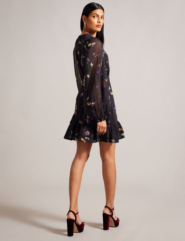 NIKAII | BLACK
