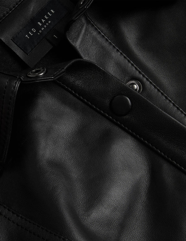 TYRRAAH | BLACK
