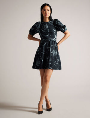 SAARAIH | BLACK