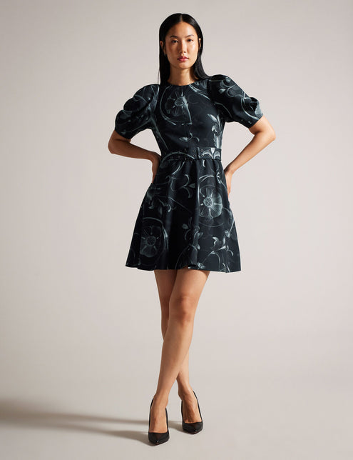 SAARAIH | BLACK