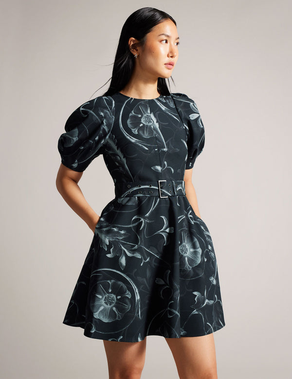 SAARAIH | BLACK