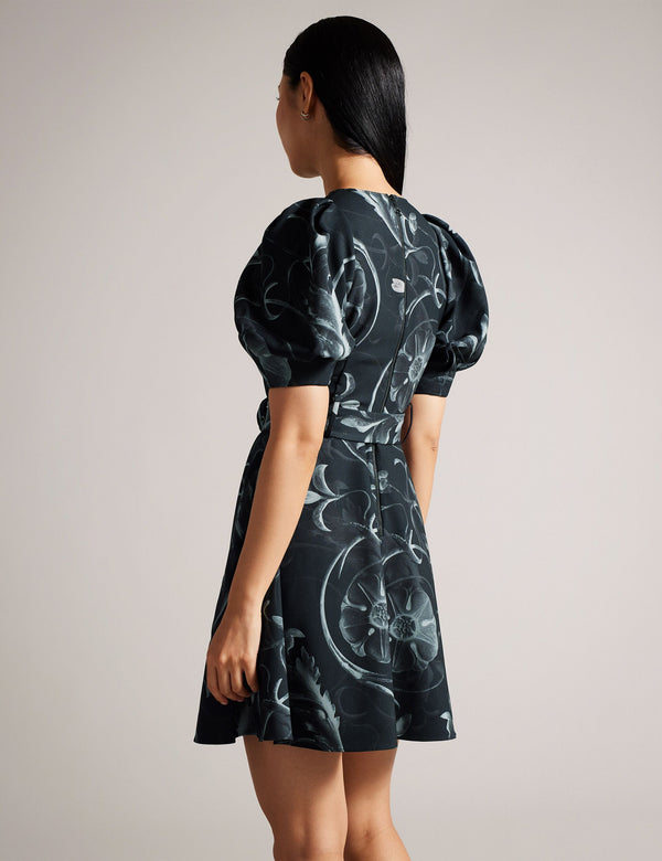 SAARAIH | BLACK