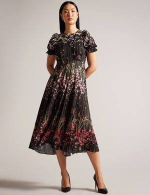 ZAHRRIA | BLACK