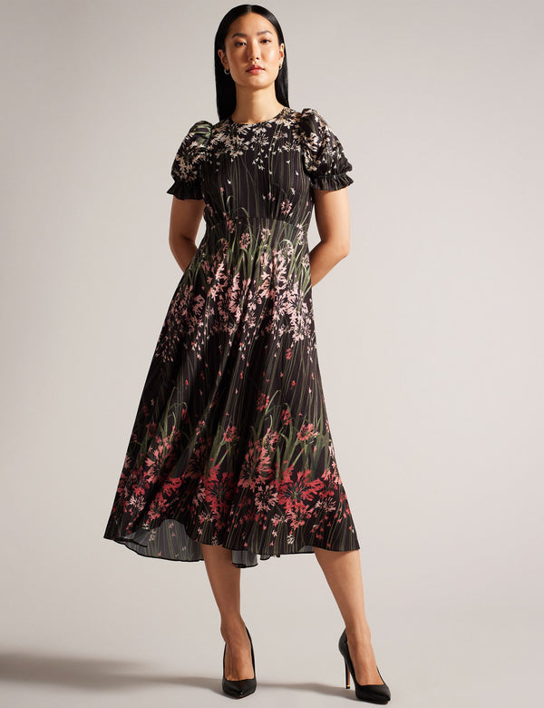 ZAHRRIA | BLACK