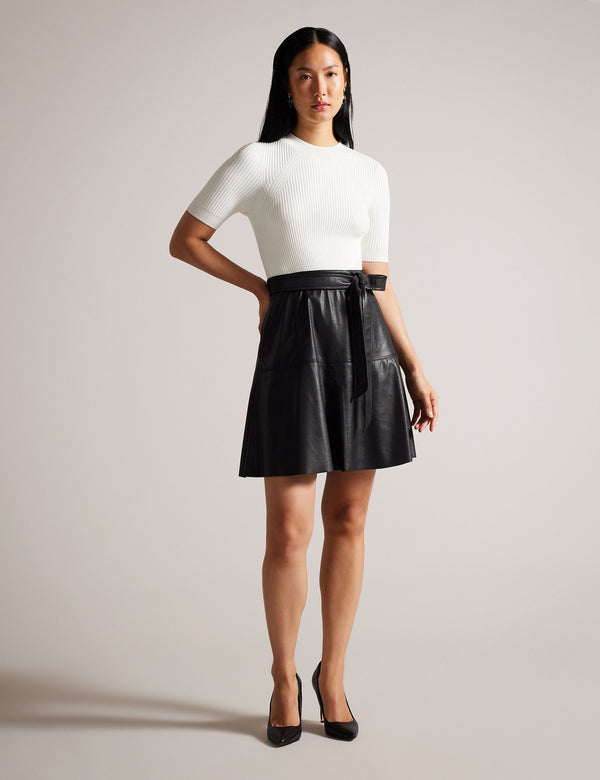 OLIYIA | BLACK
