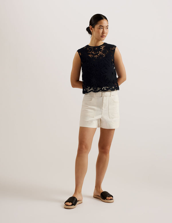 KATRNN | BLACK
