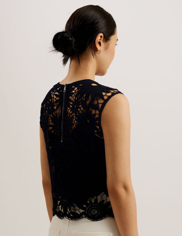 KATRNN | BLACK