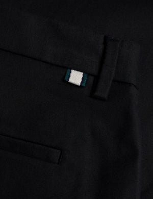 HAKKNEE | BLACK
