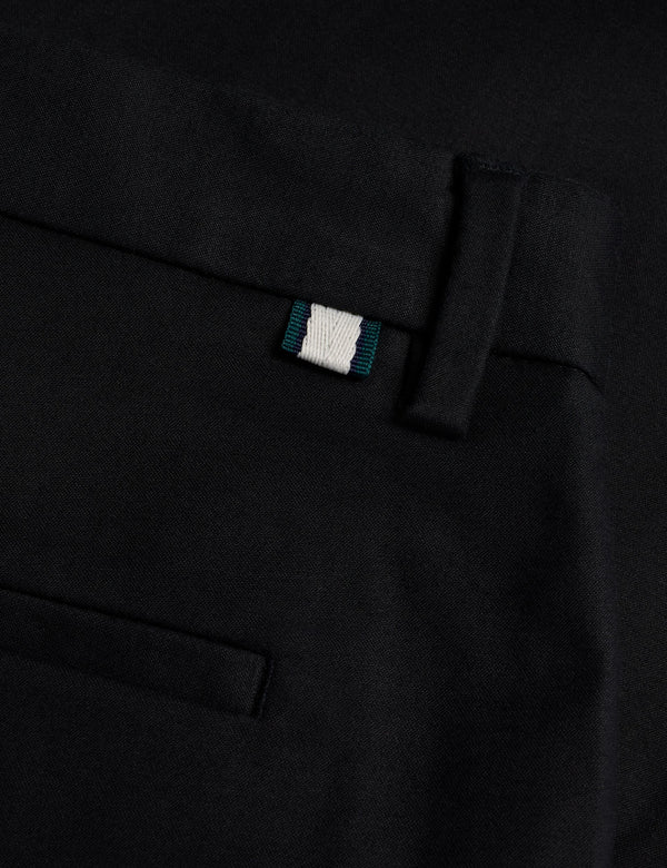 HAKKNEE | BLACK