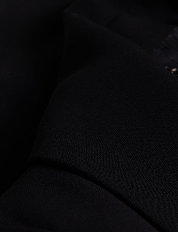 WYNO | BLACK