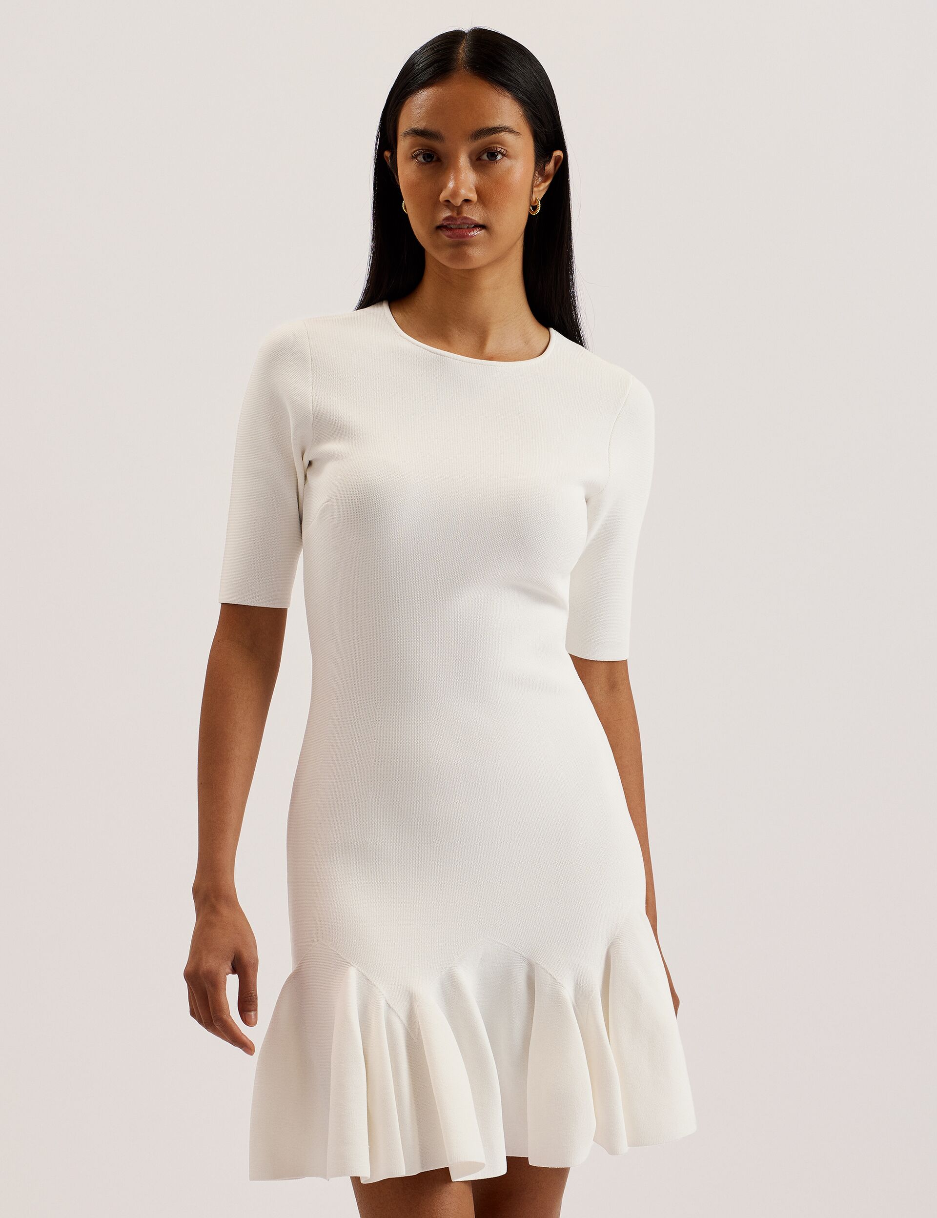 ALZANN - Pleated Hem Knitted Bodycon Mini Dress ALZANN - Pleated Hem Knitted Bodycon Mini Dress