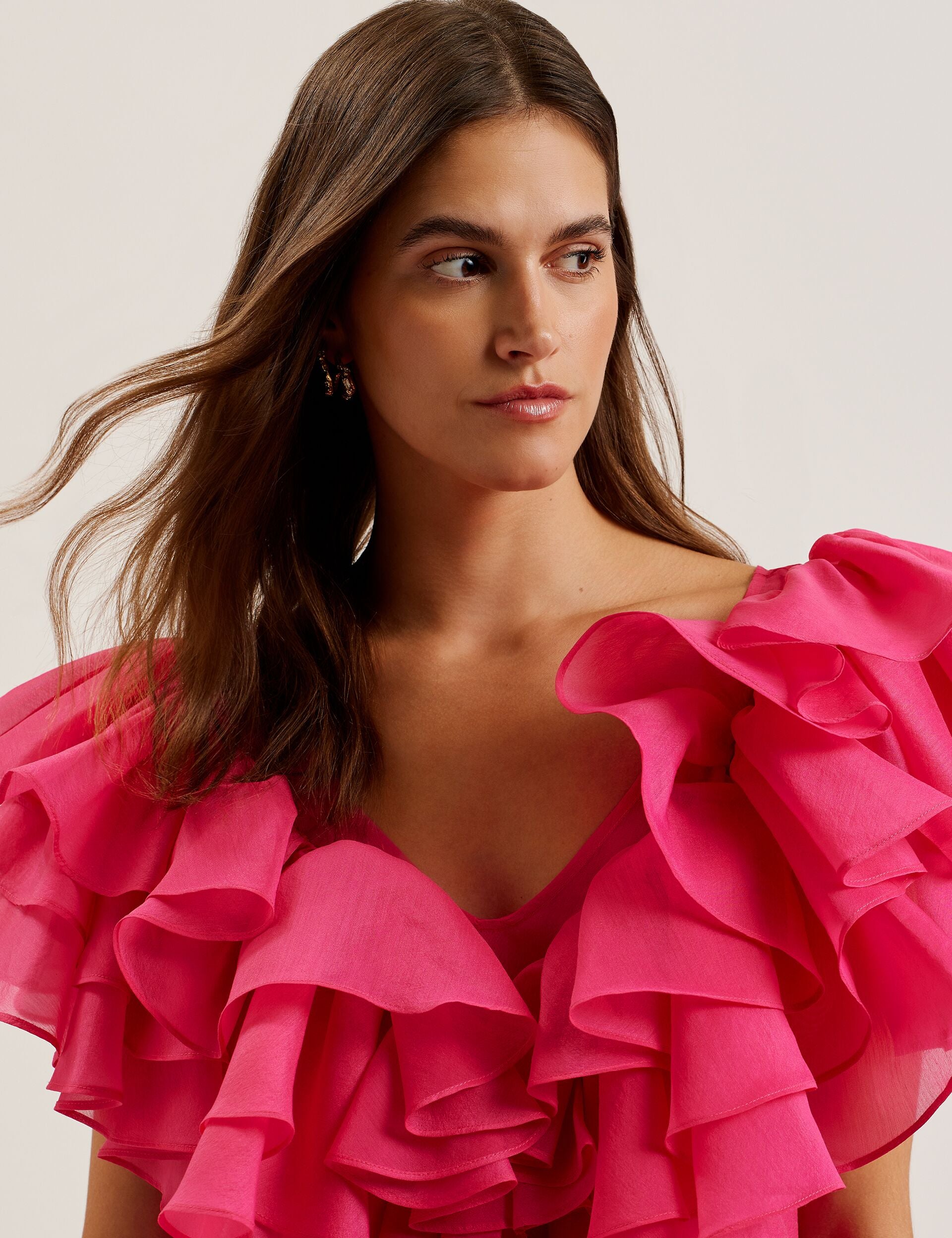 ⭐️美品⭐️TED BAKERのシフォントップス Oversized Frill Trim V-neck Top | Calonda | Ted Baker US