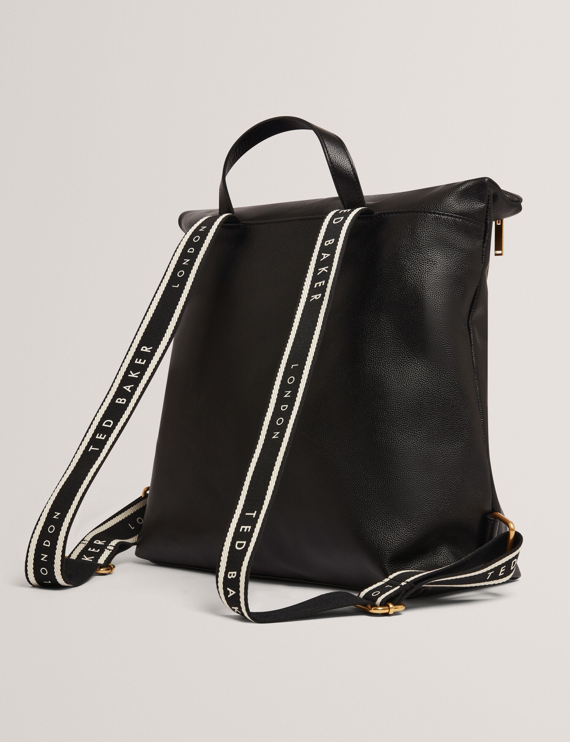 Branding Webbing Large Leather Backpack | Luccea