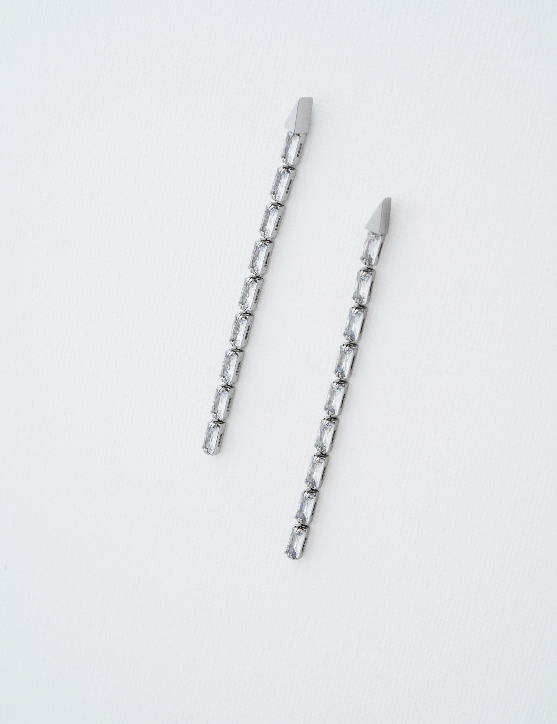 TED BAKER ISALIE Baguette Crystal Long Drop Earrings - TBJ3781-01-02 CASIO TED BAKER ISALIE Baguette Crystal Long Drop Earrings - TBJ3781-01-02 CASIO